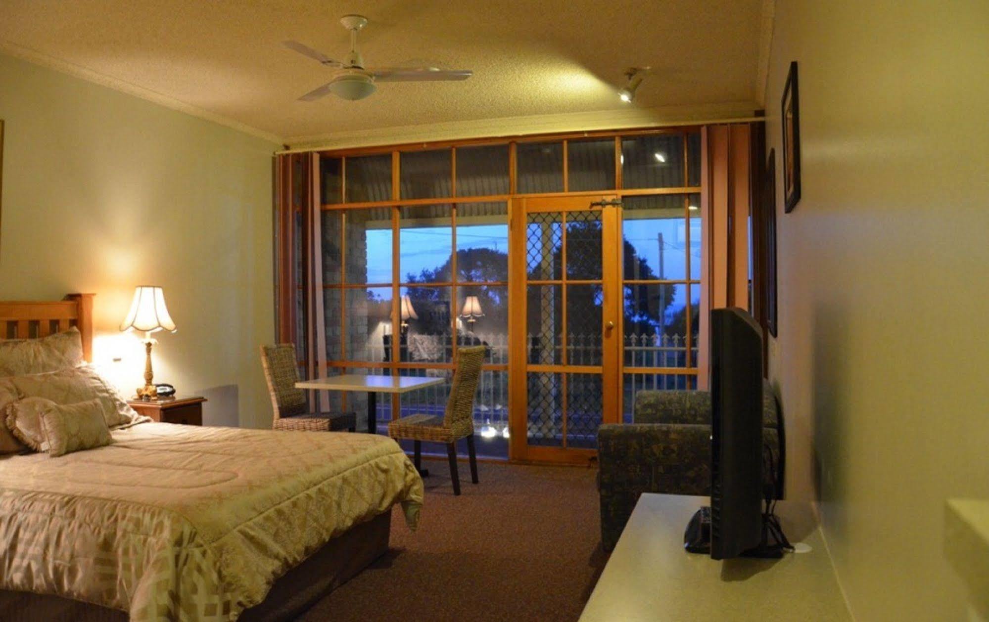 Bayview Motel Rosebud/Rye Extérieur photo