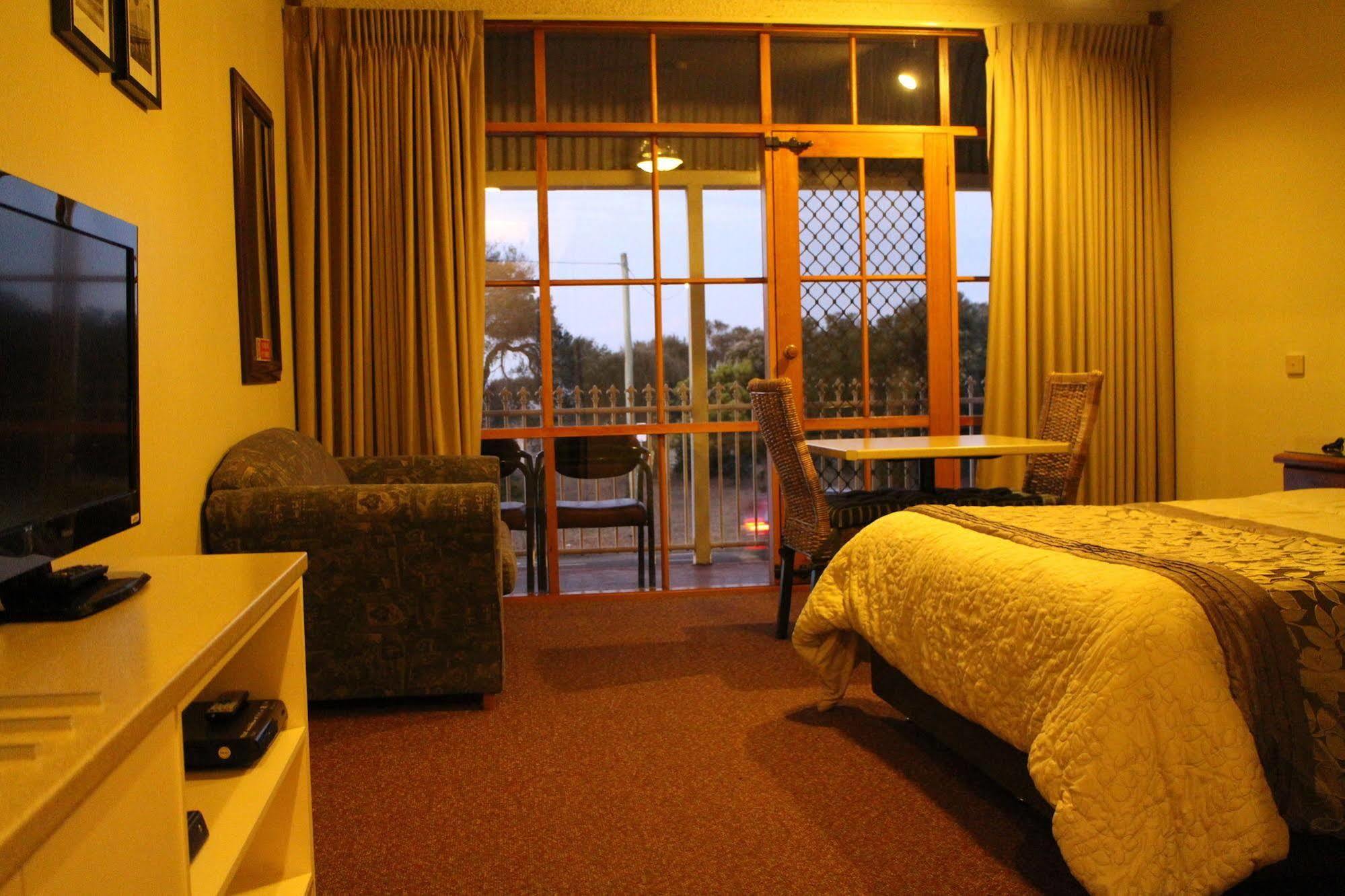 Bayview Motel Rosebud/Rye Extérieur photo